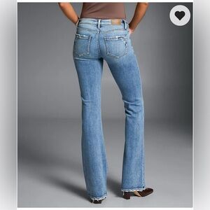 NWOT - Buckle Low Rise Bootcut Jeans 29x34in
